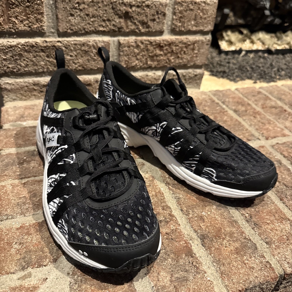 Women's Ryka Hydro Sport Water Sneakers Black/White Mesh/Faux Leather SZ 9 #382
